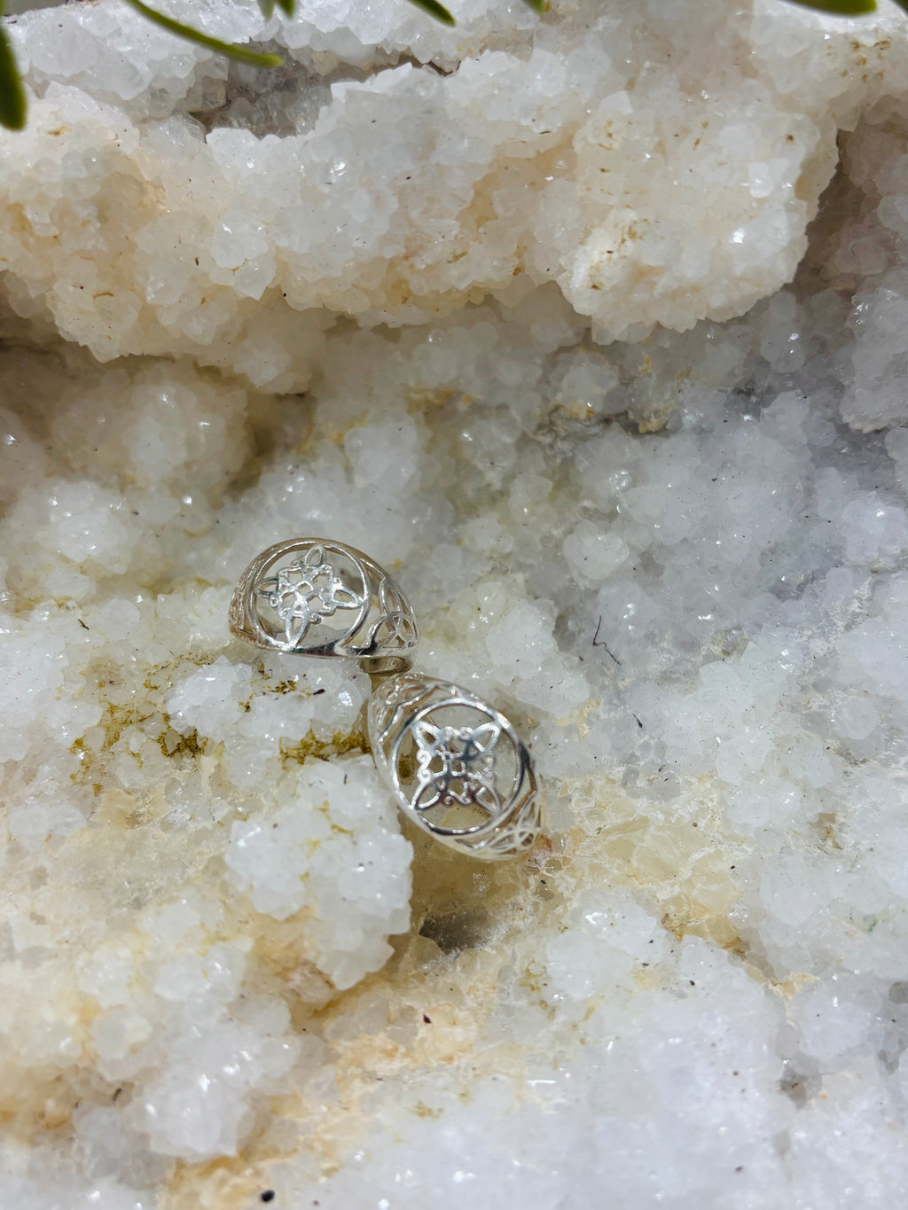 Anillo Nudo de Bruja